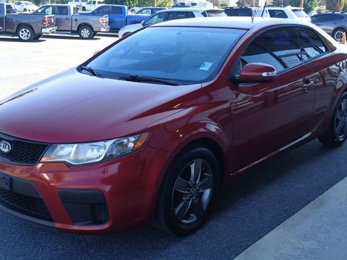 Used 2010 Kia Forte Koup EX image 4