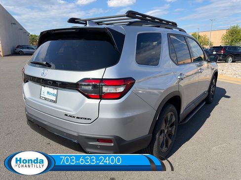 New 2026 Honda Pilot Black Edition image 7