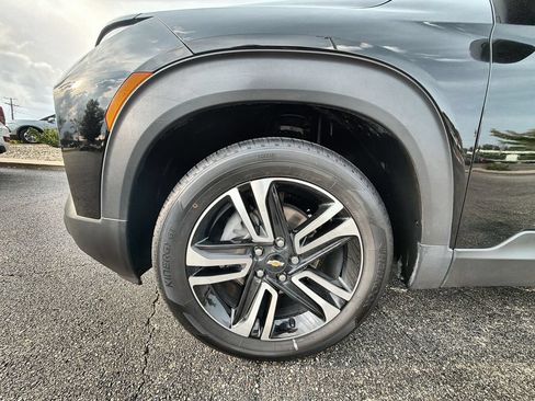 Used 2023 Chevrolet TrailBlazer LT FWD image 17