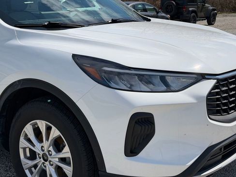 Used 2023 Ford Escape Active w/ Tech Pack #1 image 2