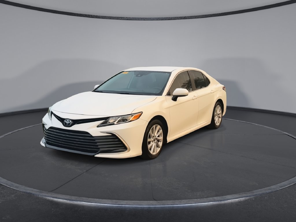 Used 2023 Toyota Camry LE FWD image 4