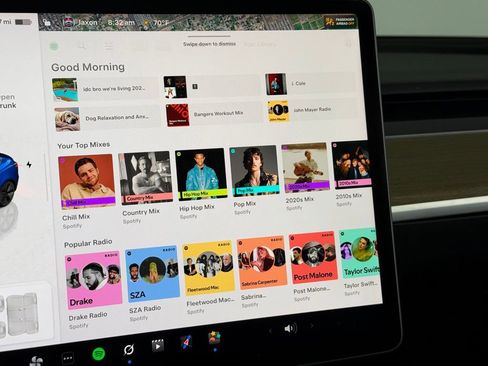 Used 2023 Tesla Model 3 Standard Range image 16