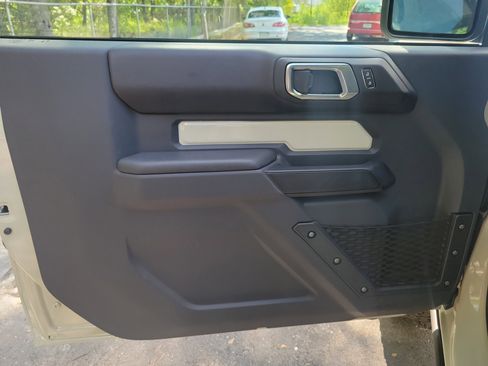 New 2025 Ford Bronco Badlands image 15