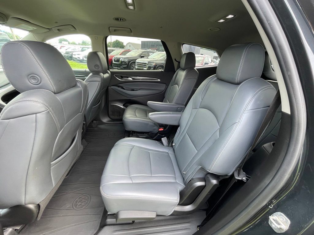 Used 2021 Buick Enclave Essence FWD image 17