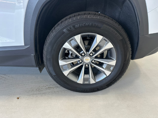 Certified 2026 Chevrolet Equinox LT AWD/4WD image 12