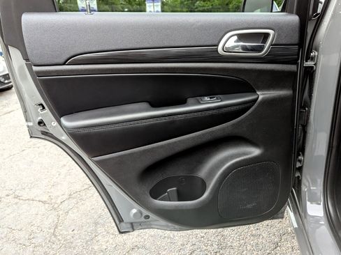 Used 2020 Jeep Grand Cherokee Altitude image 38