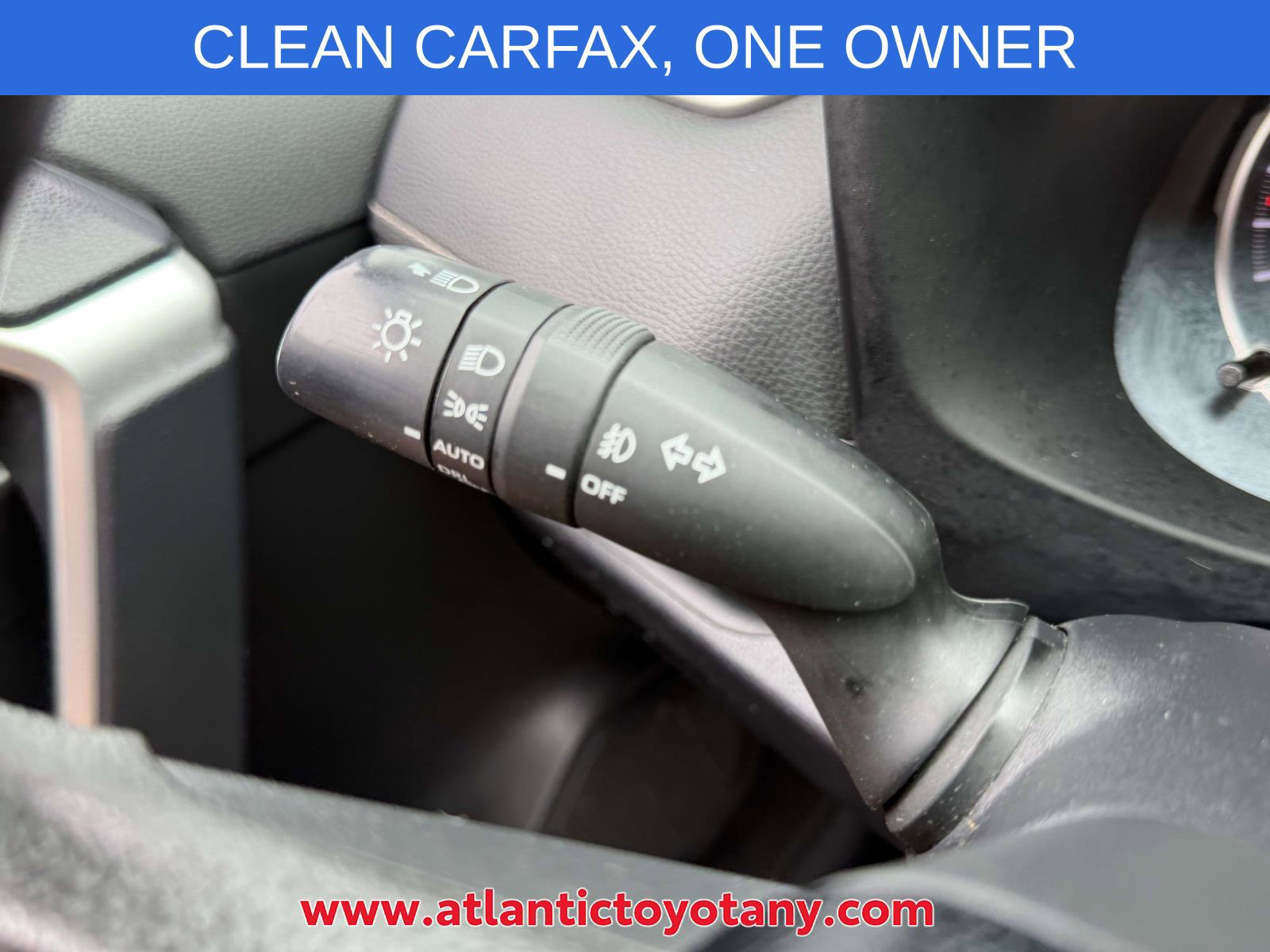 Used 2021 Toyota RAV4 XLE AWD/4WD image 29