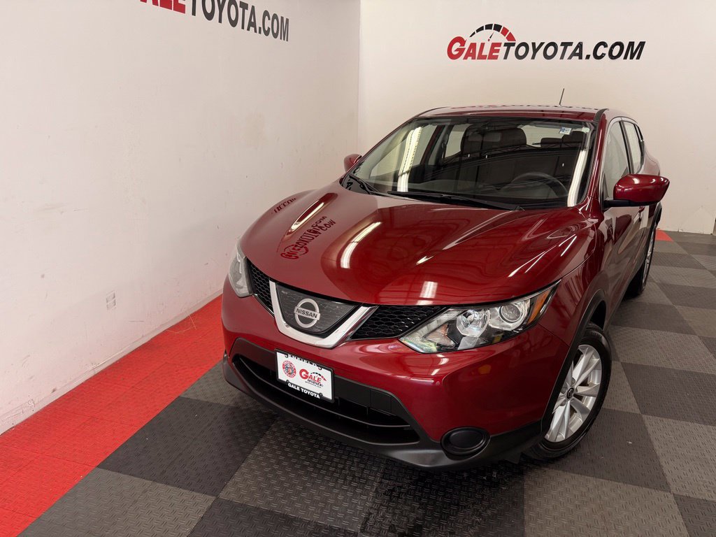 Used 2019 Nissan Rogue Sport S w/ Appearance Package AWD/4WD image 3