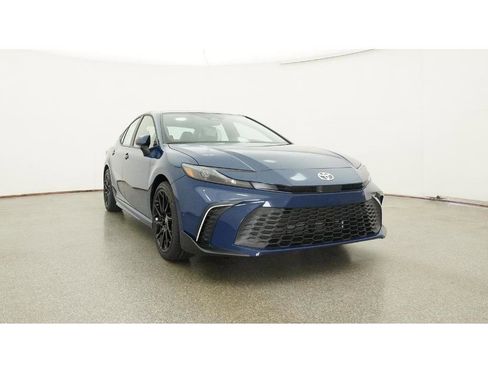 New 2026 Toyota Camry SE FWD image 30