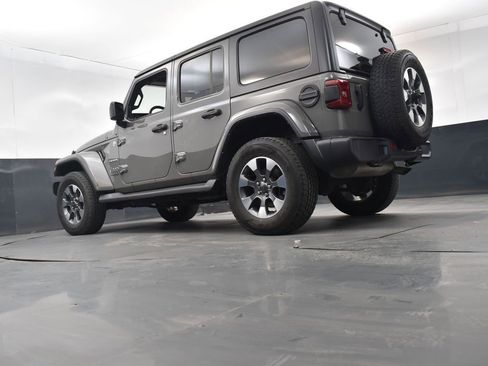 Used 2022 Jeep Wrangler Unlimited Sahara w/ Dual Top Group AWD/4WD image 21