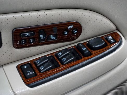 Used 2004 Cadillac Escalade EXT AWD/4WD image 48