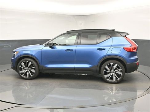 Used 2021 Volvo XC40 P8 Recharge w/ Advanced Package image 5
