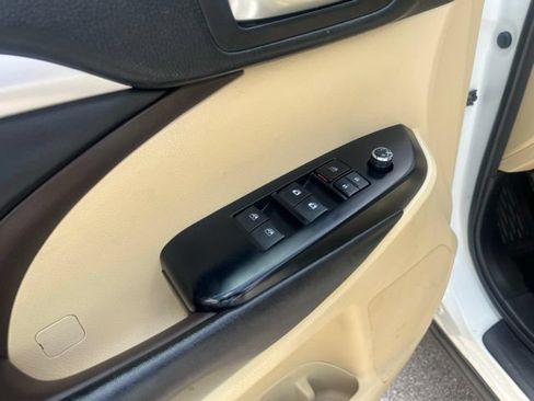 Used 2018 Toyota Highlander XLE AWD/4WD image 16