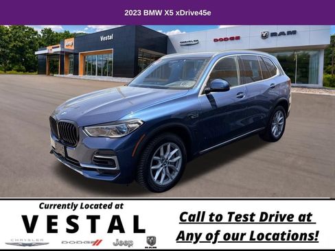 Used 2023 BMW X5 xDrive45e w/ Executive Package AWD/4WD image 4