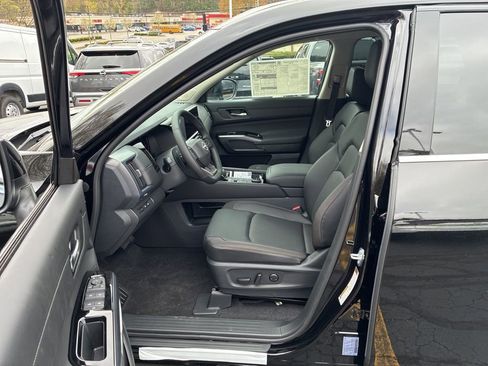 New 2026 Nissan Pathfinder SL w/ SL Premium Package AWD/4WD image 20