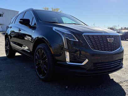 New 2025 Cadillac XT5 Luxury