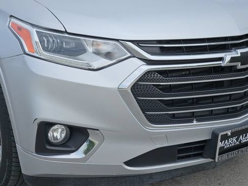 Used 2018 Chevrolet Traverse Premier w/ Driver Confidence II Package FWD image 8