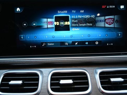 Used 2021 Mercedes-Benz GLE 350 4MATIC image 24