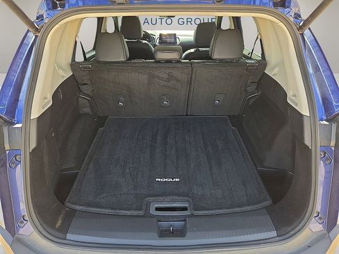 Used 2022 Nissan Rogue SV w/ SV Premium Package image 13