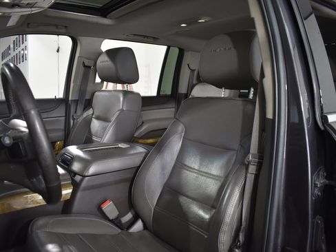 Used 2016 GMC Yukon XL Denali image 11