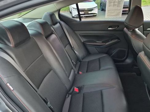 Used 2023 Nissan Altima 2.5 SR FWD image 33
