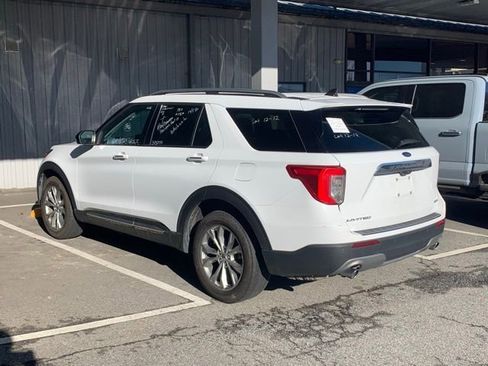 Used 2024 Ford Explorer Limited image 18