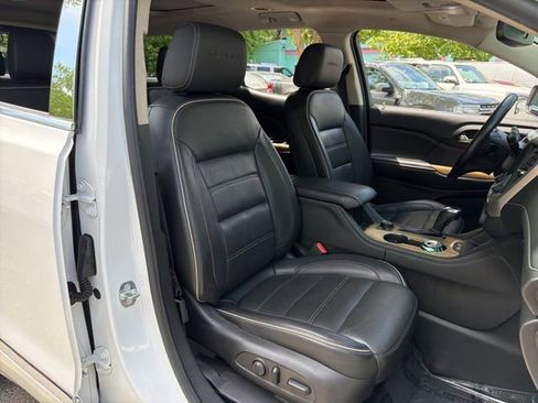 Used 2017 GMC Acadia Denali w/ Technology Package AWD/4WD image 9