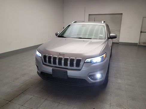 Used 2019 Jeep Cherokee Latitude Plus FWD image 15
