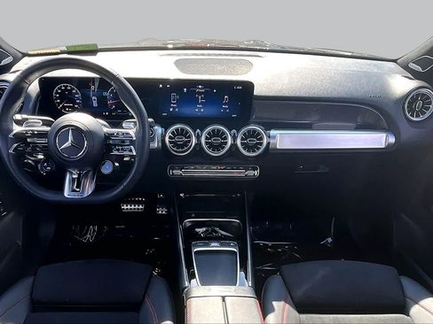 Used 2025 Mercedes-Benz GLB 35 AMG 4MATIC image 30