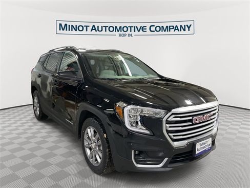 Used 2022 GMC Terrain SLT image 1