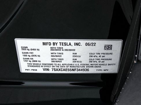 Used 2022 Tesla Model X image 41