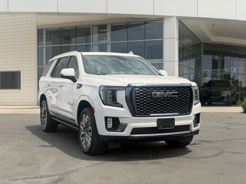 Used 2023 GMC Yukon Denali Ultimate AWD/4WD image 7
