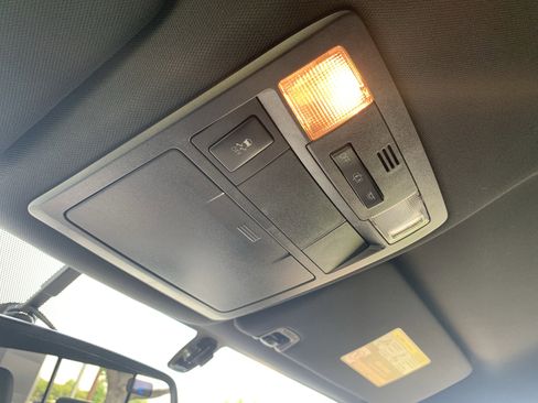 Used 2017 Toyota Tacoma TRD Sport w/ Tow Package RWD image 28