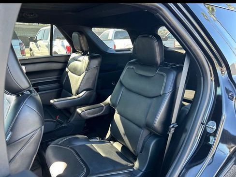 Used 2021 Ford Explorer ST w/ Equipment Group 401A image 7