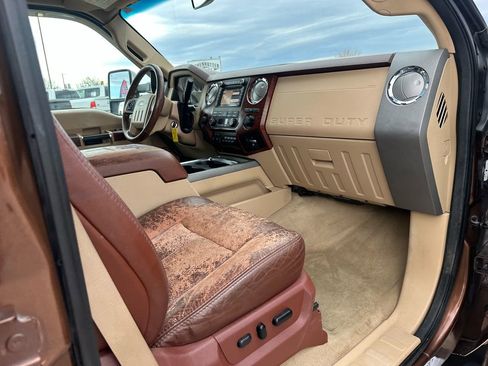 Used 2012 Ford F250 King Ranch w/ King Ranch w/Chrome Pkg image 14