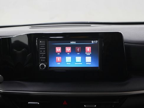 Used 2025 Nissan Kicks S FWD image 15