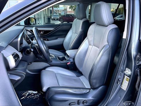 Used 2022 Subaru Outback Limited AWD/4WD image 21