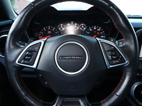 Used 2016 Chevrolet Camaro LT RWD image 15