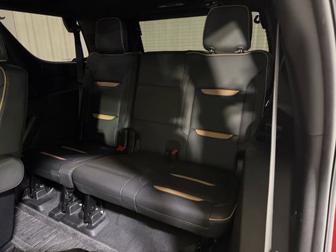 Used 2024 GMC Yukon AT4 image 12