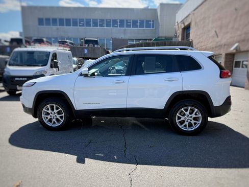 Used 2016 Jeep Cherokee Latitude w/ Comfort & Sound Group image 16
