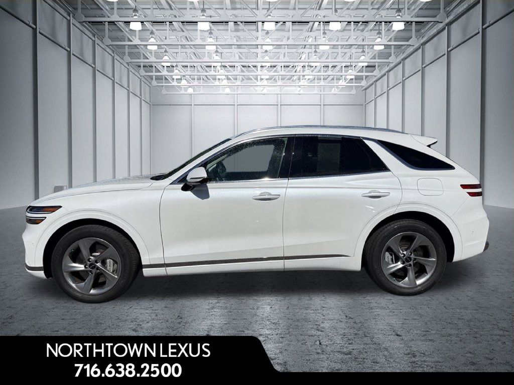Used 2026 Genesis GV70 2.5T Advanced AWD/4WD image 3