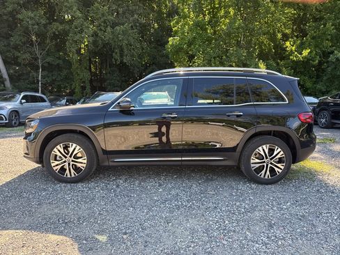 New 2025 Mercedes-Benz GLB 250 4MATIC image 5