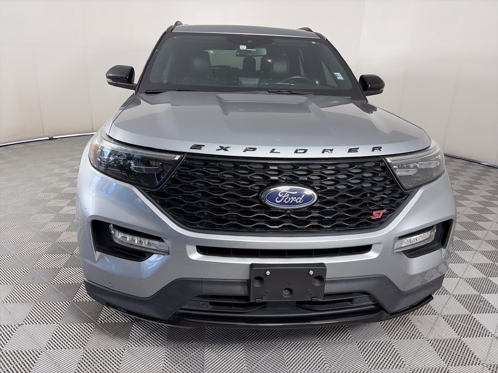 Used 2023 Ford Explorer ST w/ Equipment Group 401A AWD/4WD image 2