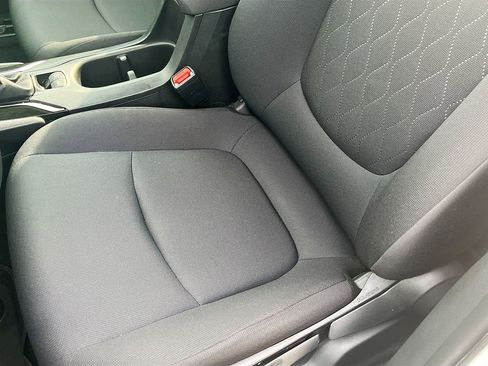 Used 2025 Toyota Corolla Cross LE FWD image 18