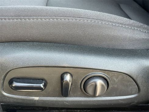 Used 2023 Chevrolet Malibu LT image 25
