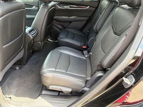 Used 2020 Cadillac XT6 Premium Luxury FWD image 21
