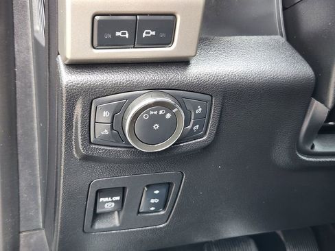 Used 2018 Ford F150 Lariat w/ Equipment Group 501A Mid image 14