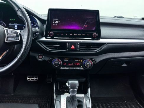 Used 2023 Kia Forte GT-Line image 8