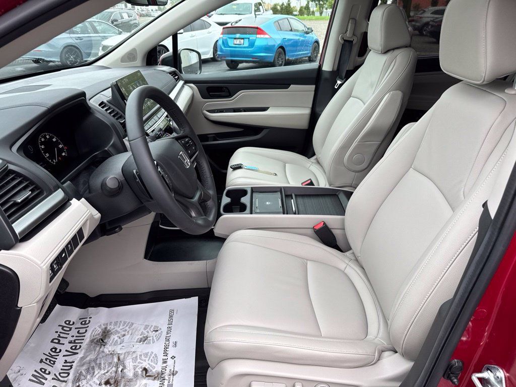 Certified 2026 Honda Odyssey EX-L image 27