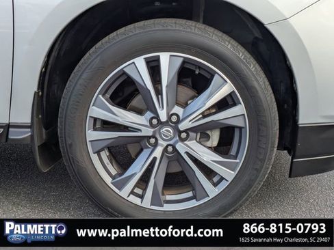 Used 2019 Nissan Pathfinder Platinum image 8